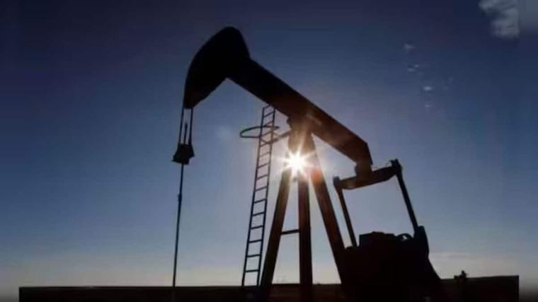 Oil climbs as US-Iran ship strikes stoke fresh supply shock fears