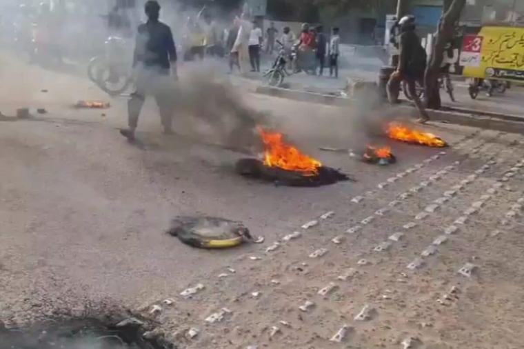 Jamaat-e-Islami Strike Brings Pakistan To A Halt, Police Clash With Workers In Lahore