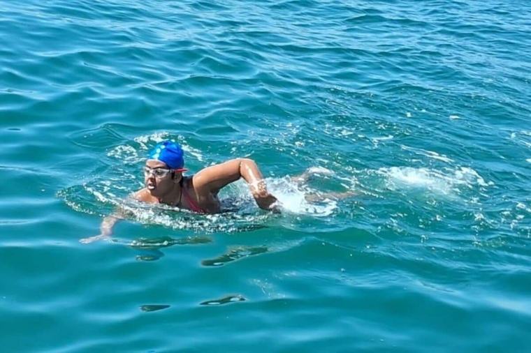 Mumbai's Para-Swimming Star Creates History With Triple Crown Achievement