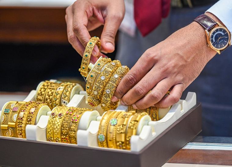 Weekly Review| Gold’s global dip meets Indian resilience: A volatile week ends on a firm note