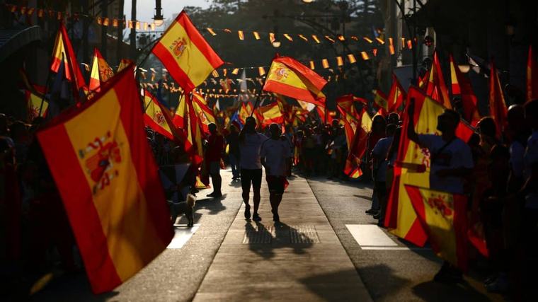 Spain: Thousands protest in streets in Ceuta as over 10,000 migrants refuse to leave